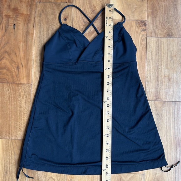 Lululemon top - Picture 10 of 12